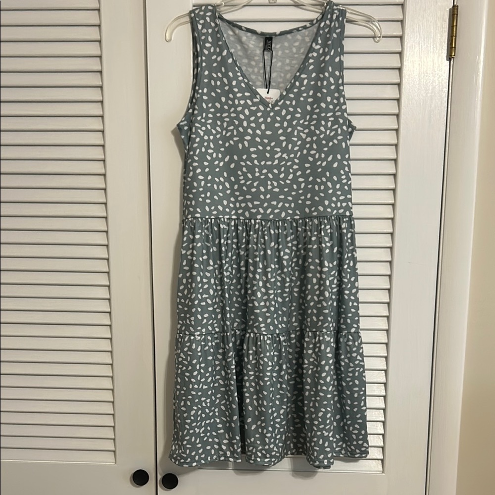 Sleeveless light sage green casual Dress